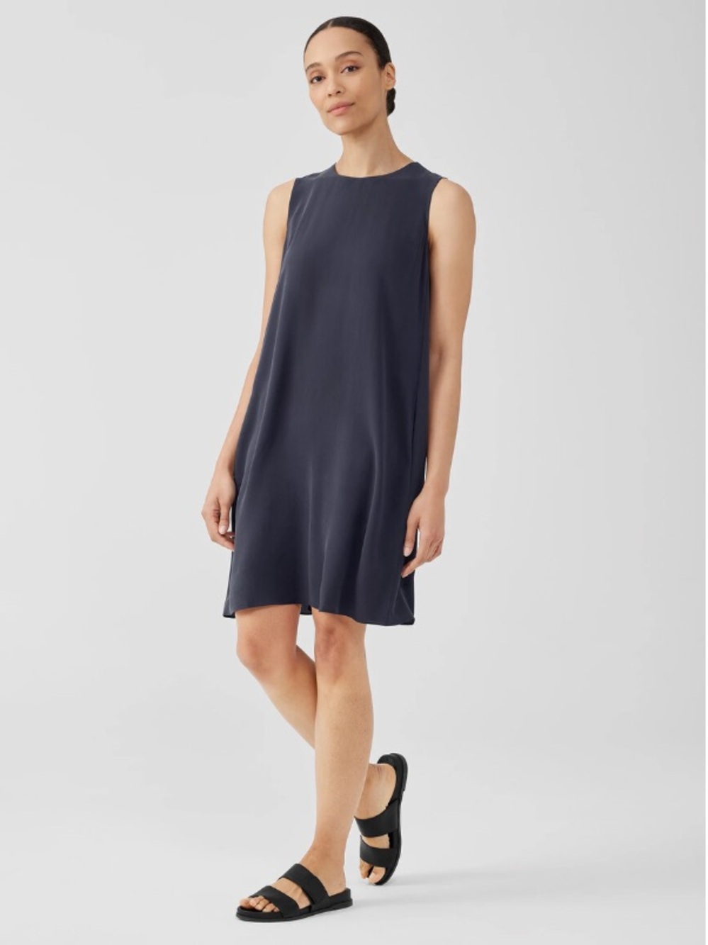 Eileen Fisher Silk Georgette Crepe Round Neck Dress in Nocturne Navy Blue size M